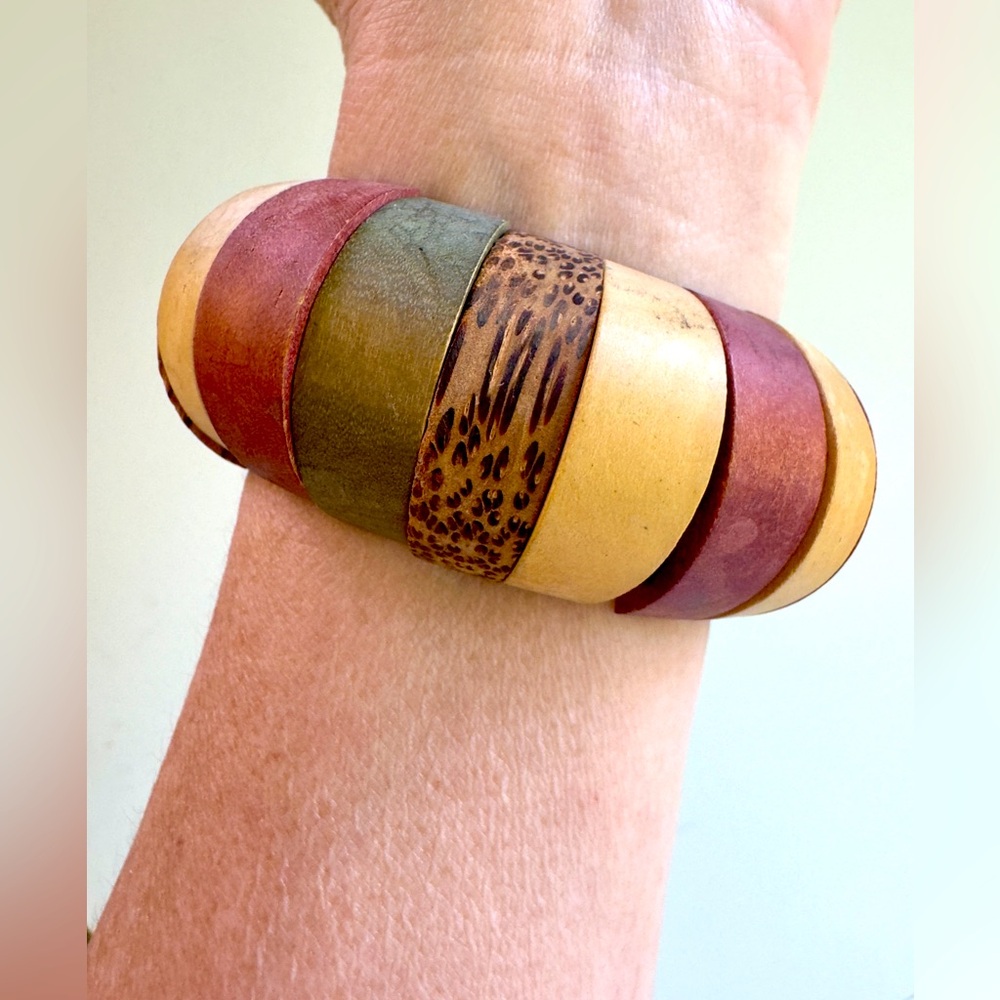 Unique Multicolor chunky Wooden stretchy Bracelet